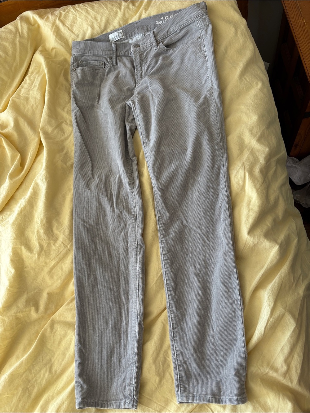 GAP 1969 Women’s Heather Gray. Skinny Retro Corduroy Pants